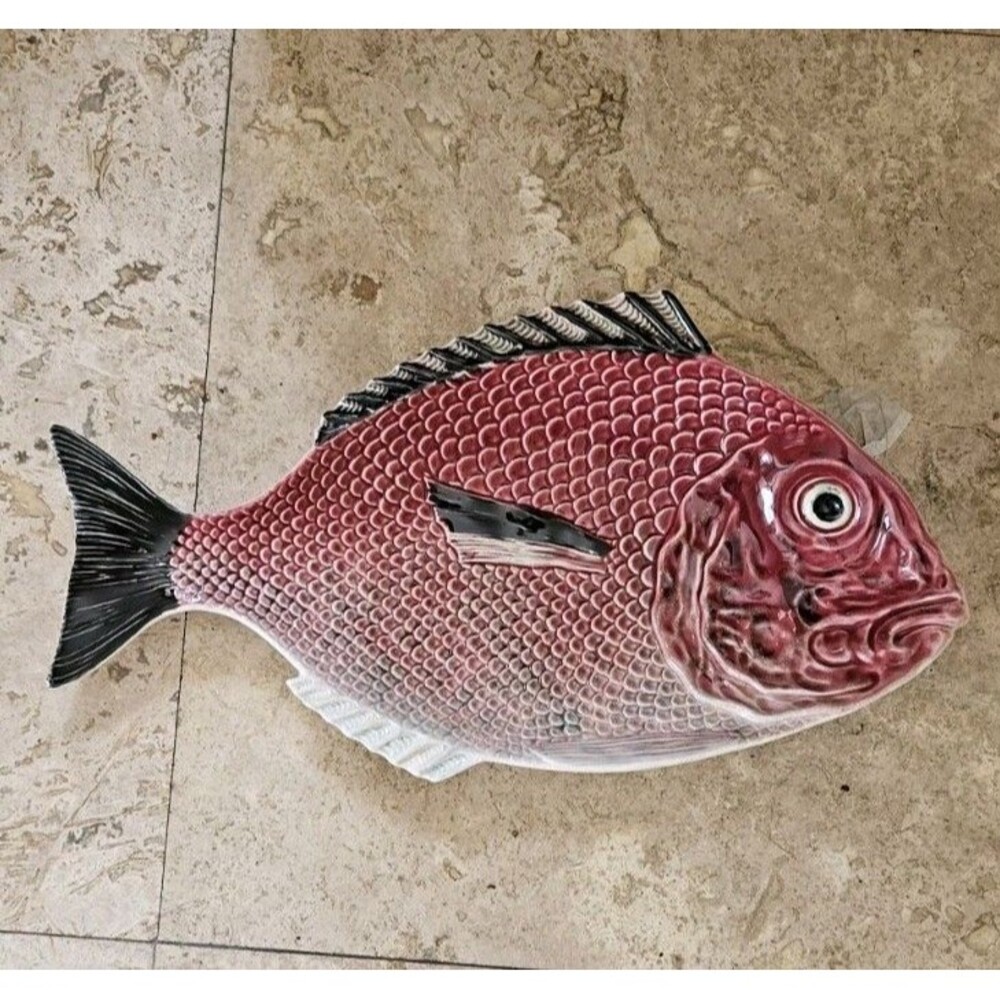 Bordallo Pinheiro Fish Tray/ Dinner Plate 18x9 Inches
